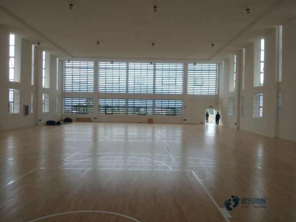 運(yùn)動(dòng)木地板價(jià)格代理商1