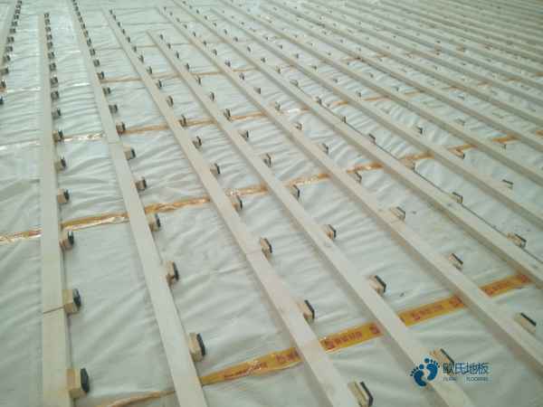 國標(biāo)運動籃球木地板施工價格