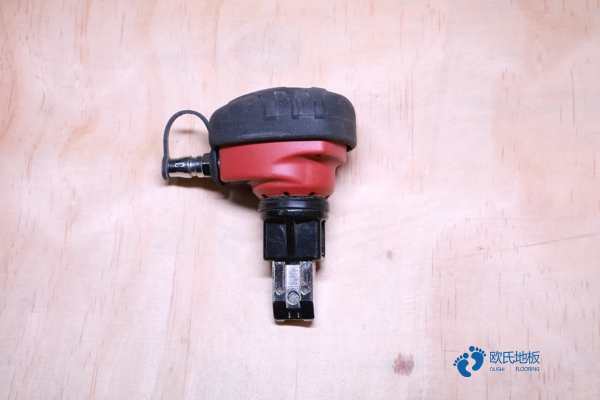 板式龍骨運(yùn)動(dòng)籃球木地板價(jià)格表